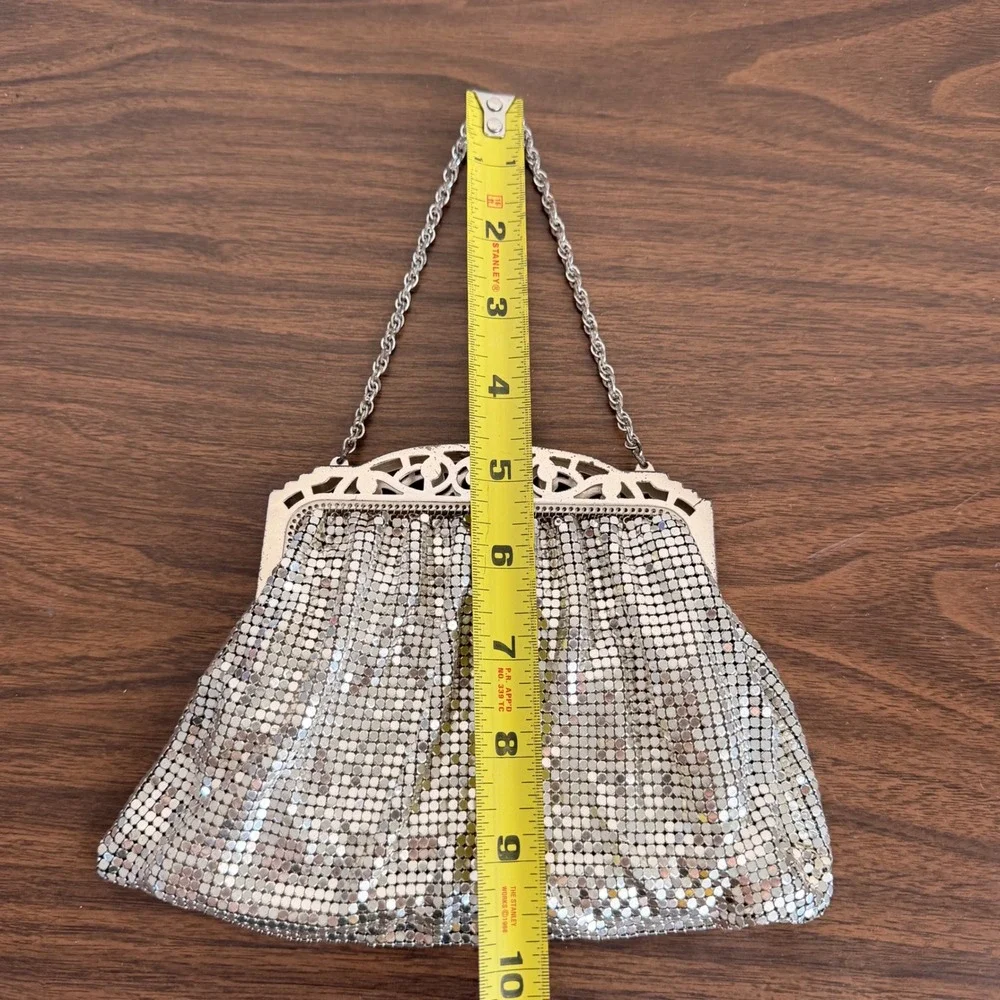 Whiting & Davis Silver Frame Metal Mesh Bag Purse Art Deco Chain Strap Kiss Lock